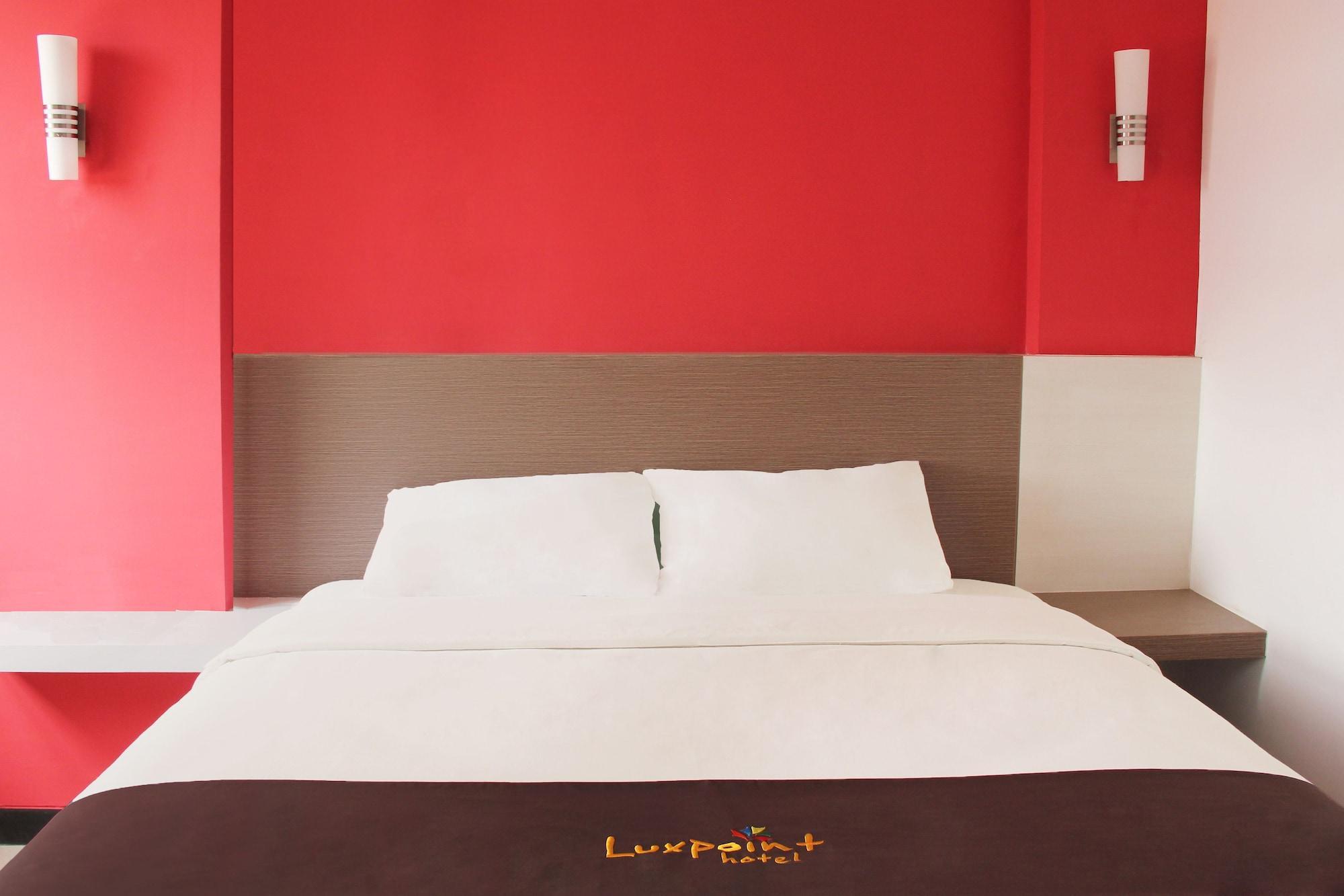 Luxpoint Hotel Baratajaya Surabaia Exterior foto