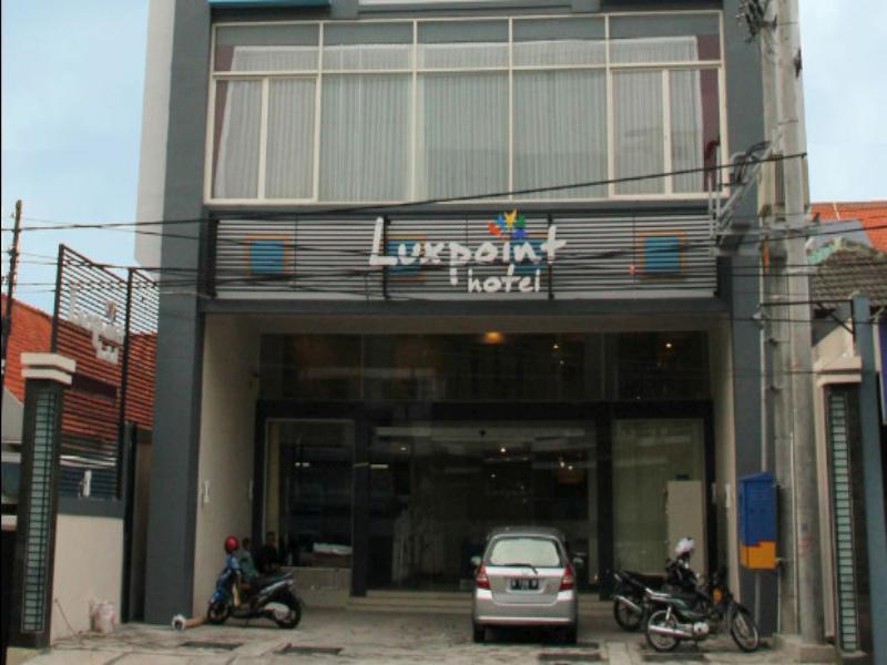 Luxpoint Hotel Baratajaya Surabaia Exterior foto